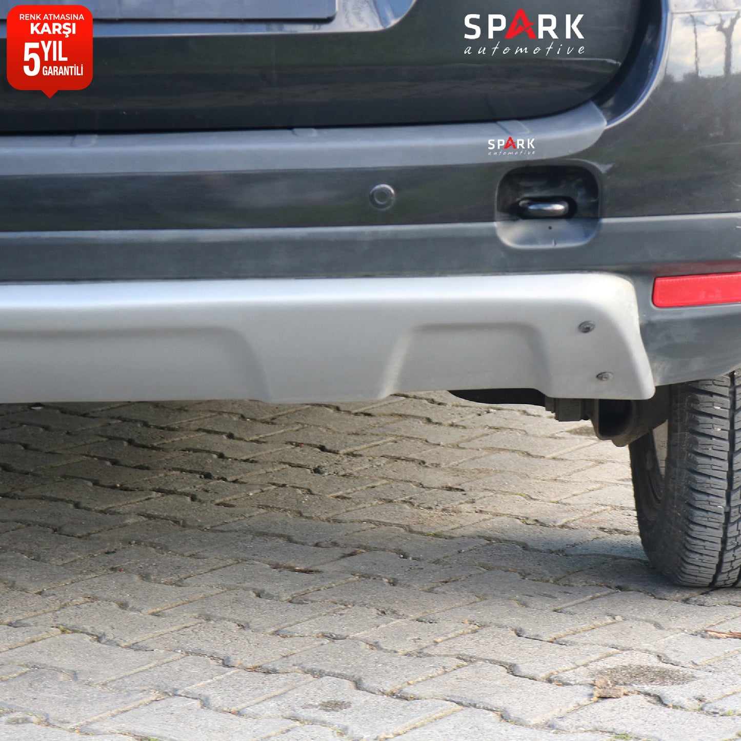 Dacia Duster 2010-2017 Yıl Aralığı Uyumlu Arka Tampon Difüzör
