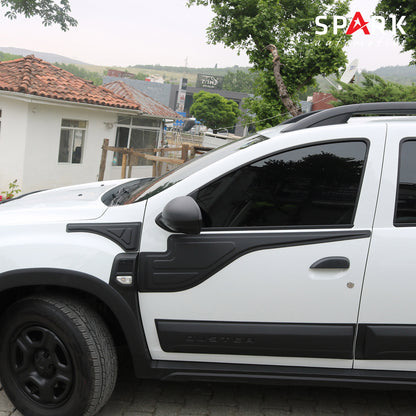 Dacia Duster 2018-2024 Yıl Aralığı Uyumlu Yarasa Kapı Kaplama 4 Parça