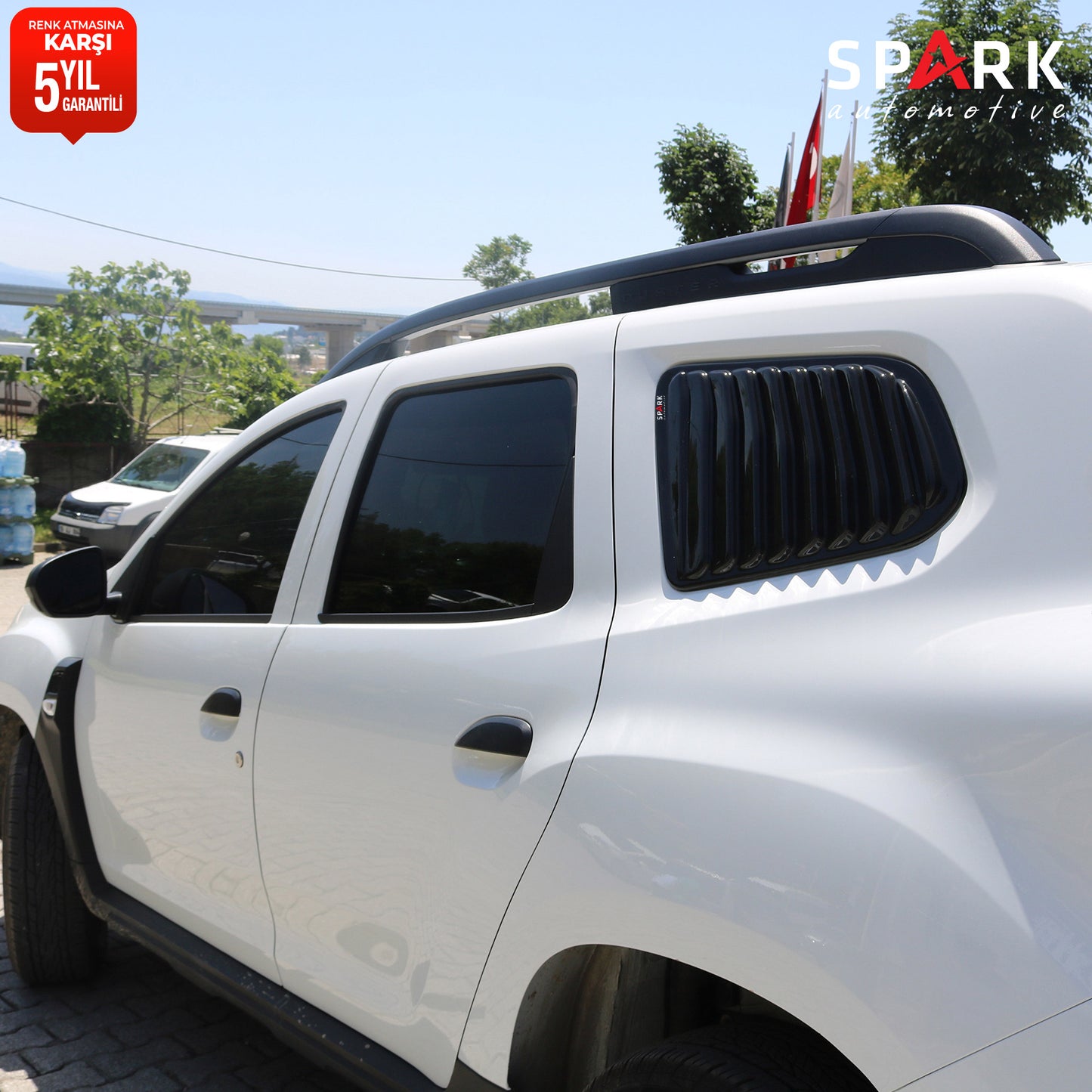 Dacia Duster 2018-2024 Yıl Aralığı Uyumlu Plastik Kelebek Cam 2 Parça