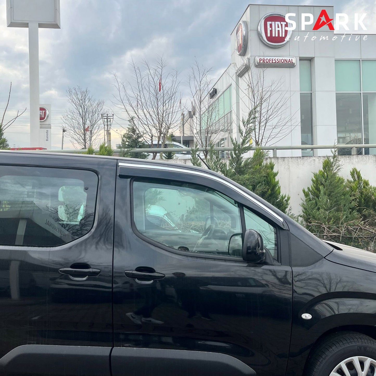 Fiat Doblo 2023- Yılı ve Sonrası Uyumlu Cam Rüzgarlığı 2 Parça