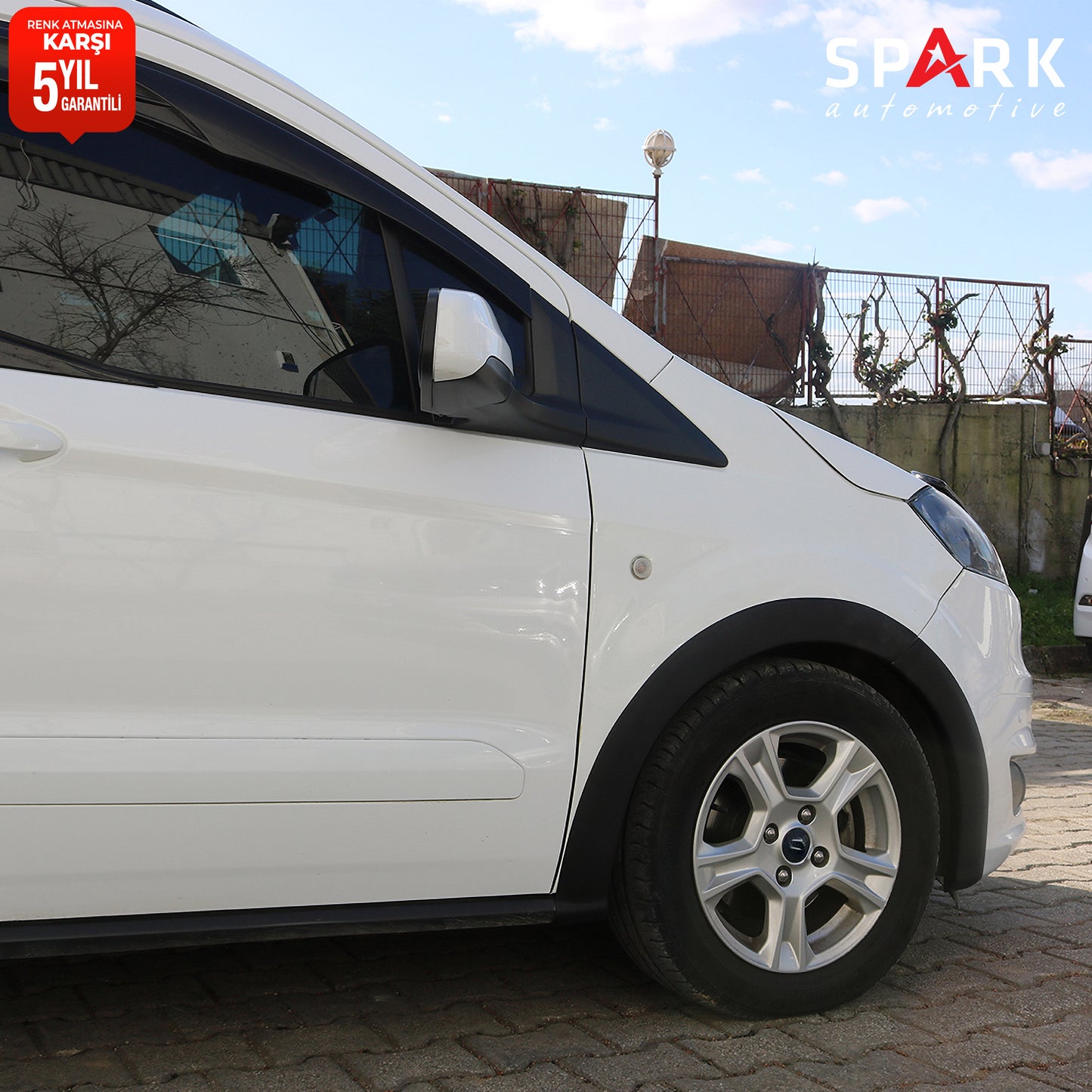 Ford Courier 2014-2018 Yıl Aralığı Uyumlu Çamurluk Dodik 8 Parça