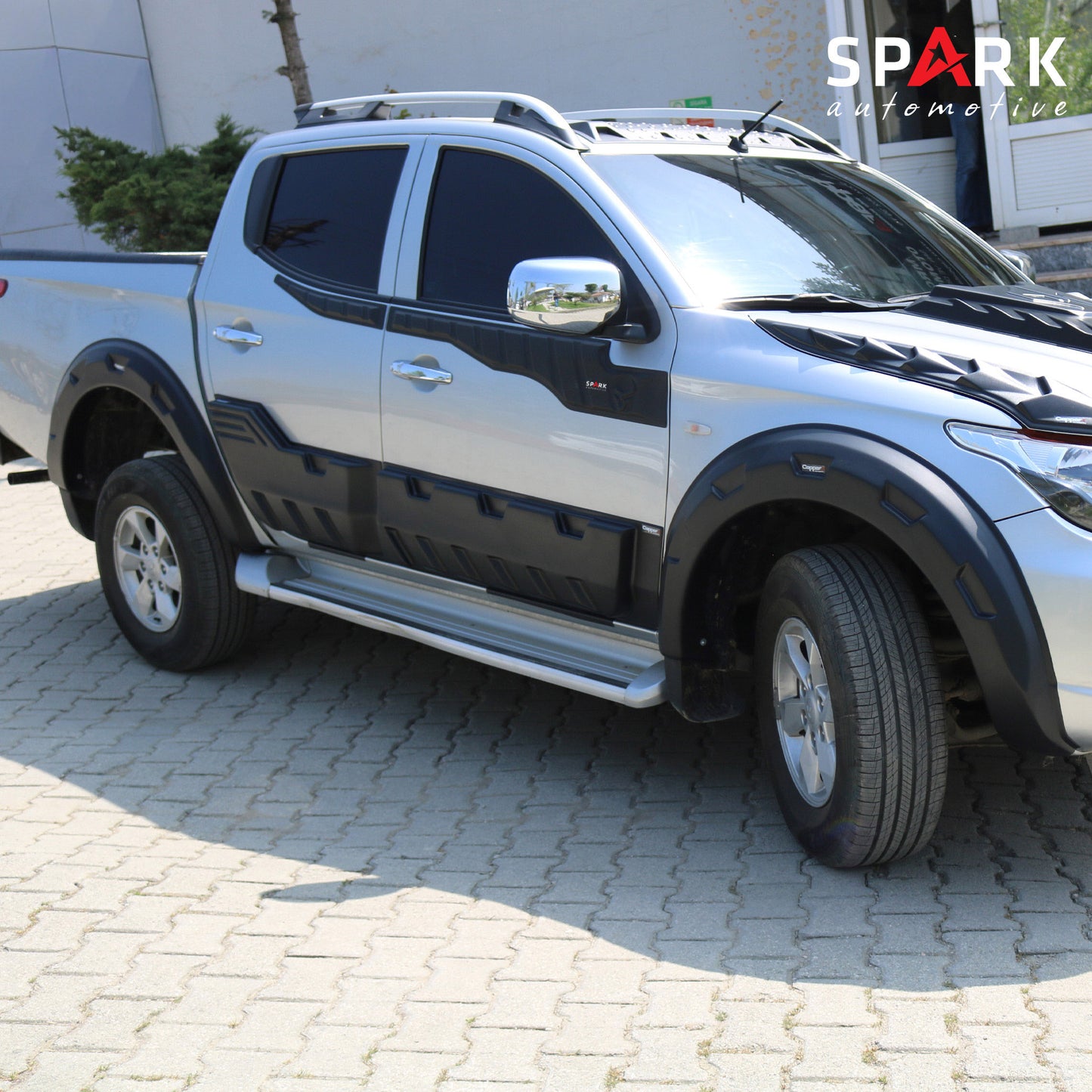 Mitsubishi L200 2015-2019 Yıl Aralığı Uyumlu Kapı Dodik 4 Parça