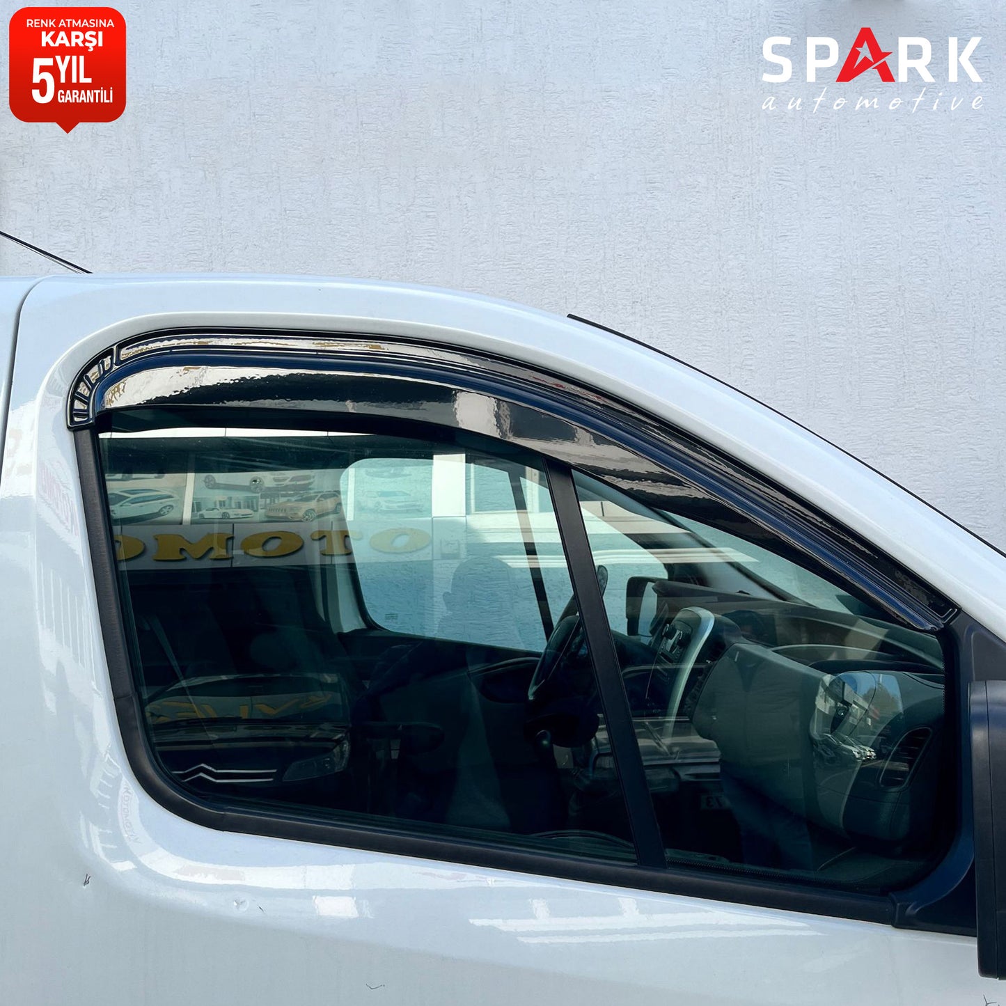 Renault Trafic 2014-2019 Yıl Aralığı Uyumlu Cam Rüzgarlığı 2 Parça