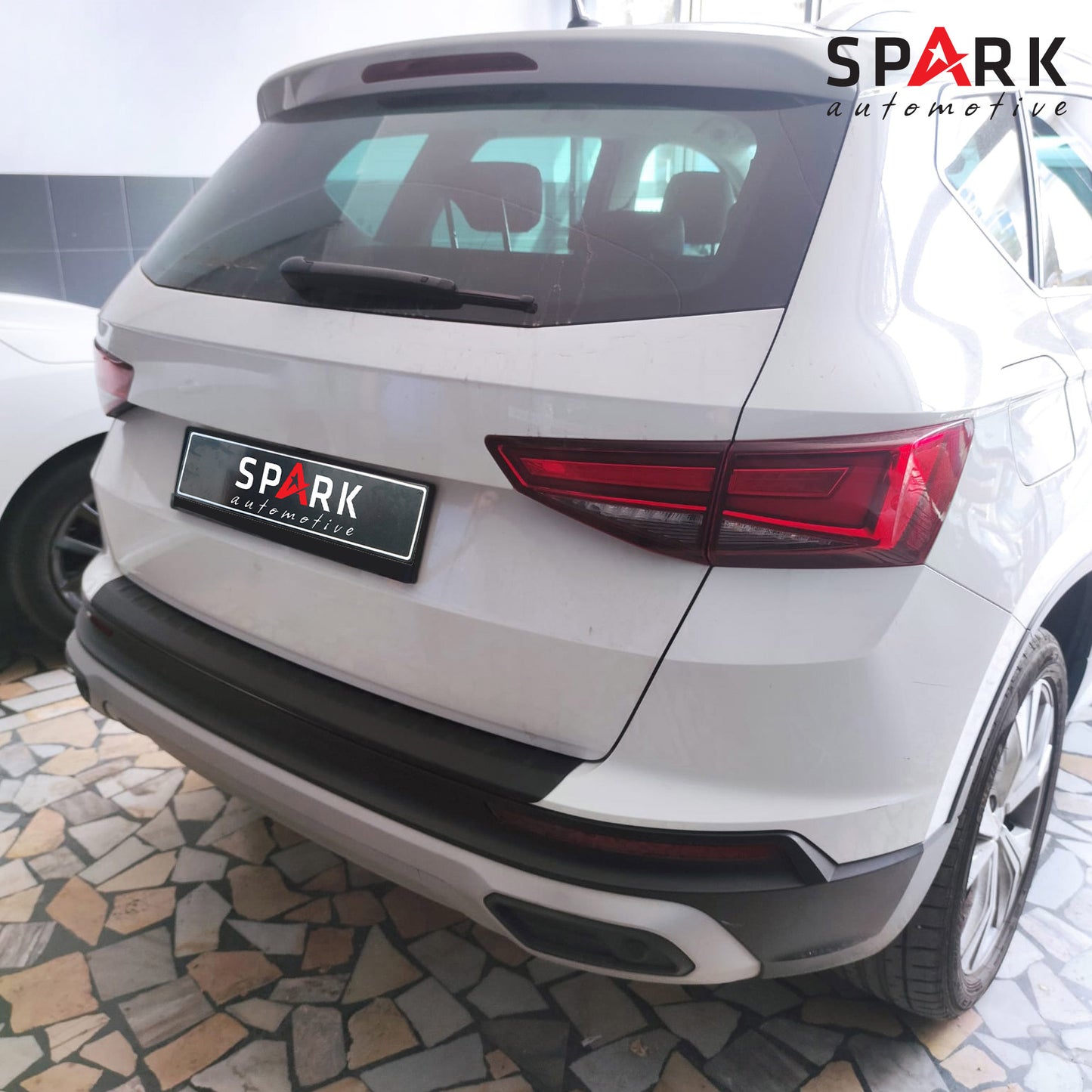 Seat Ateca 2016- Yılı ve Sonrası Uyumlu Arka Tampon Eşiği Mat