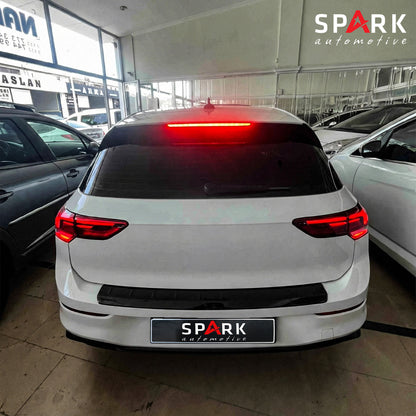 Volkswagen Golf 8 2021- Yılı ve Sonrası Uyumlu Arka Tampon Eşiği Parlak